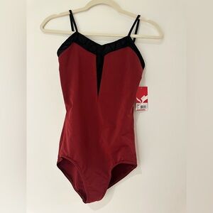 CAPEZIO *NWT* MAJESTIC LINES CLEO LEOTARD- red size medium